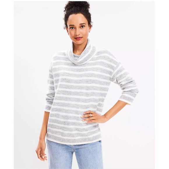 Ann Taylor LOFT Stripe Knit Turtleneck Pullover Tunic Relaxed Sweater Grey Large - Picture 1 of 11